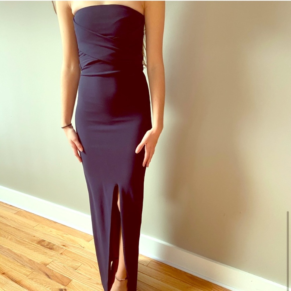 Lulu’s Navy Strapless Dress